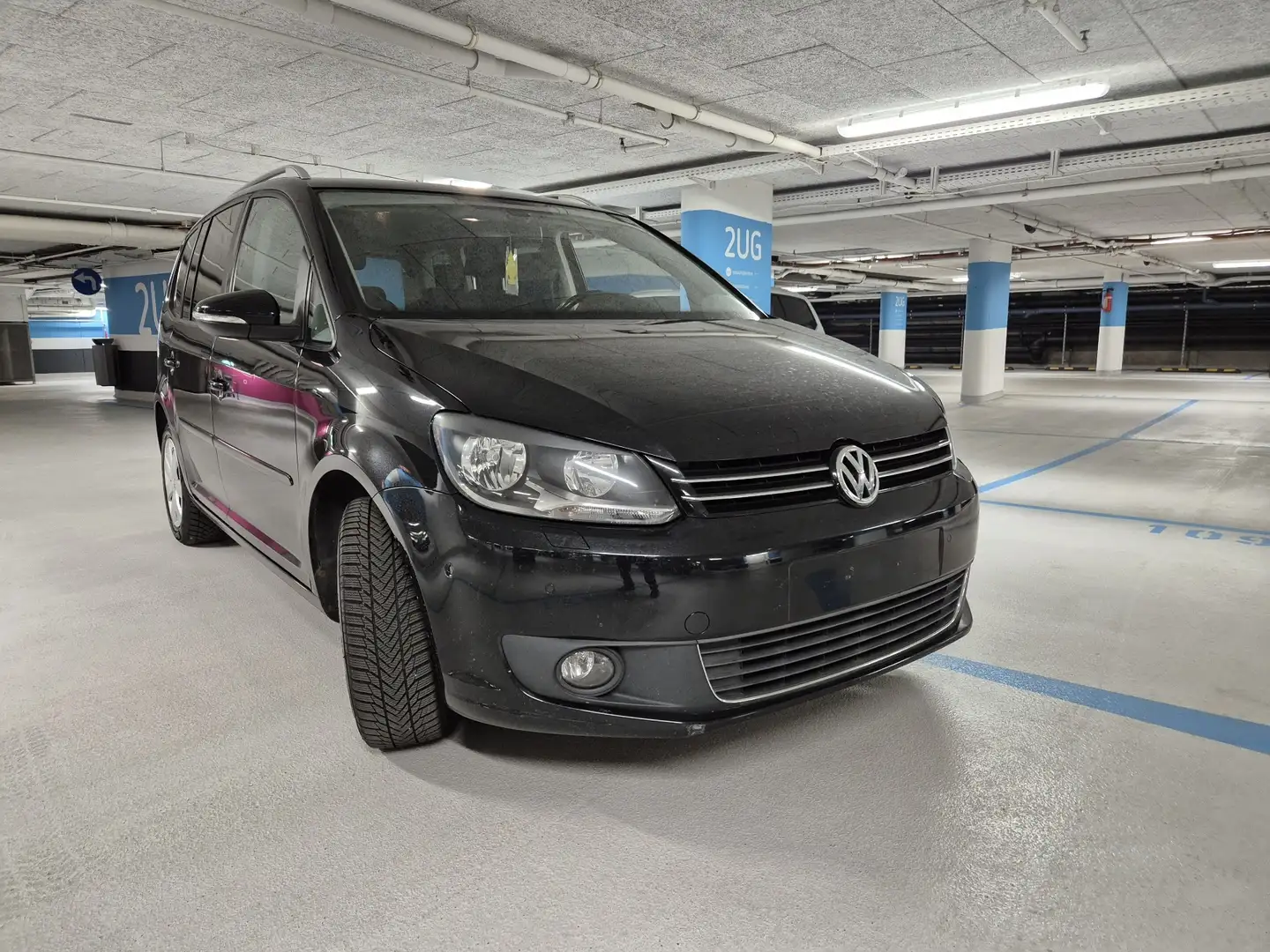 Volkswagen Touran Sky 1,4 TSI Schwarz - 2