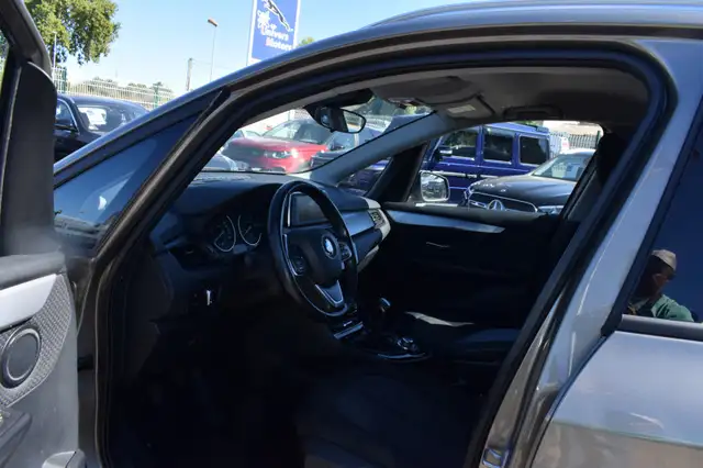 BMW 2 Series view 9