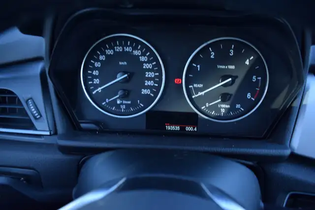 BMW 2 Series view 4