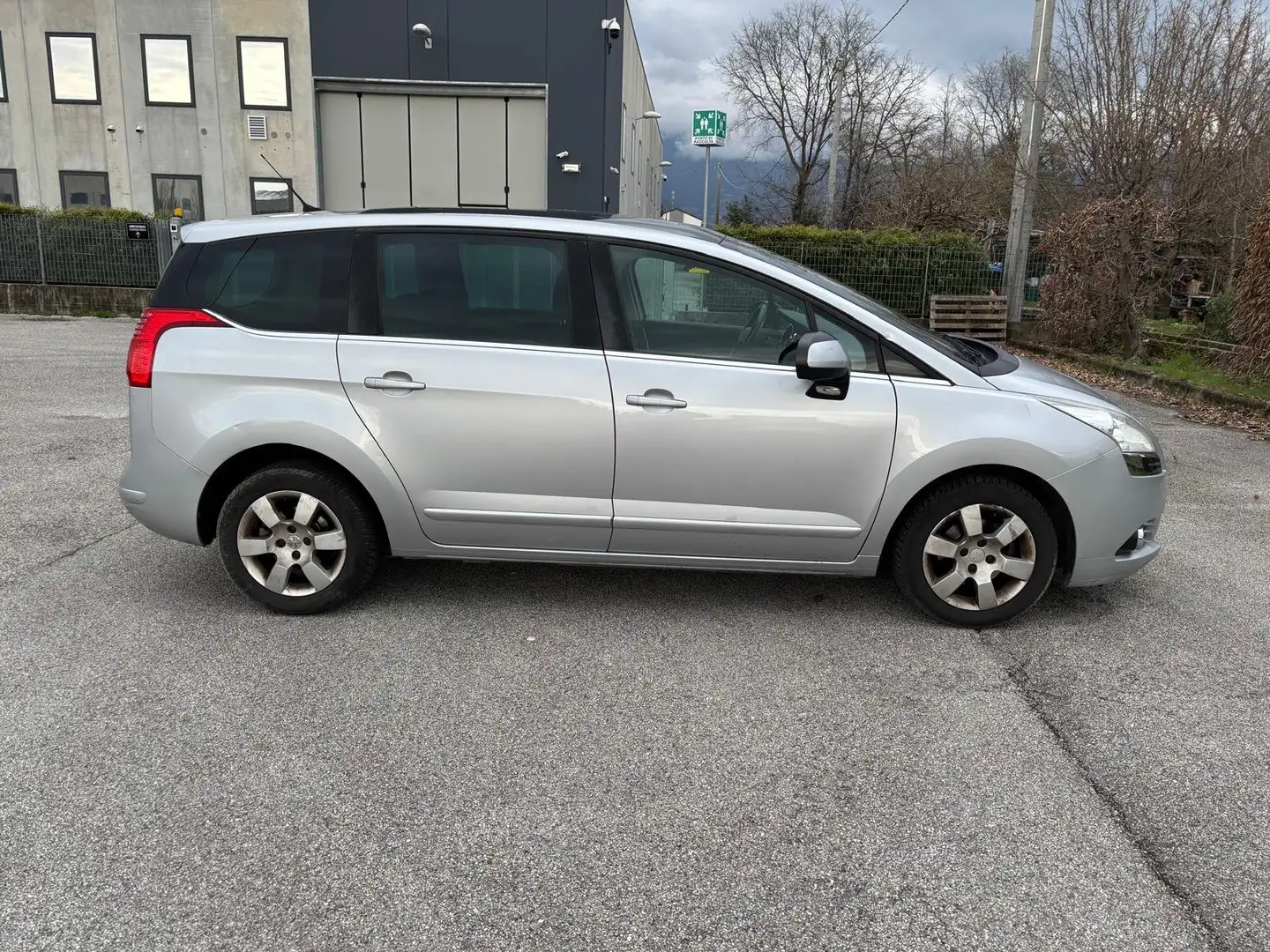 Peugeot 5008 5008 I 2009 1.6 hdi 8v Active (tecno) 112cv Grigio - 2