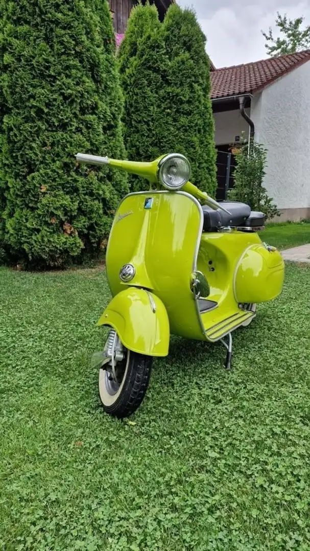 Vespa 125 zelena - 1