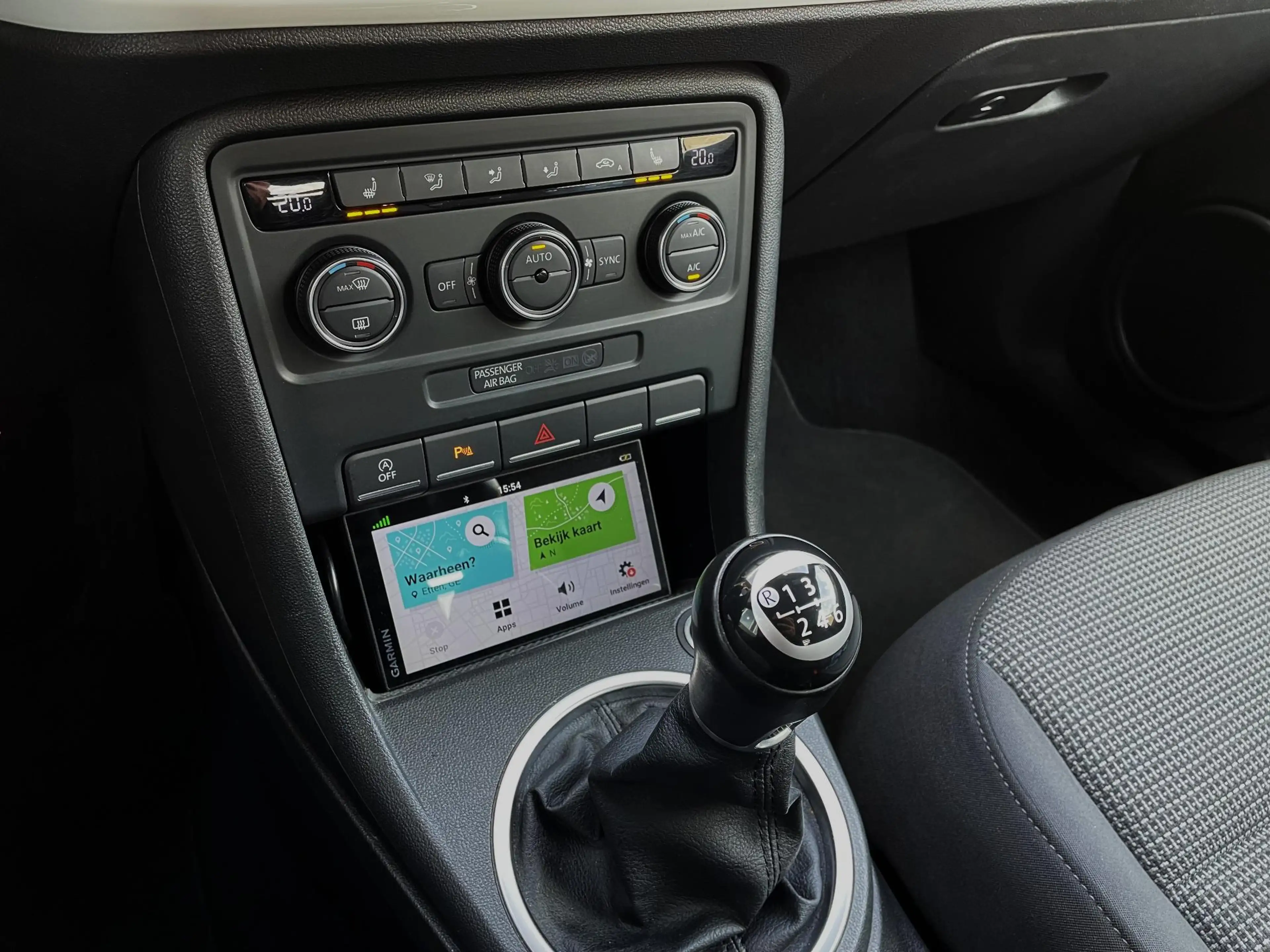 Volkswagen Beetle Cabriolet 1.2 TSI Design BlueMotion — photo 13