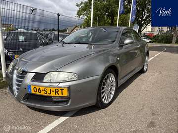 2.0 JTS Distinctive Bertone | Automaat | 166 PK |