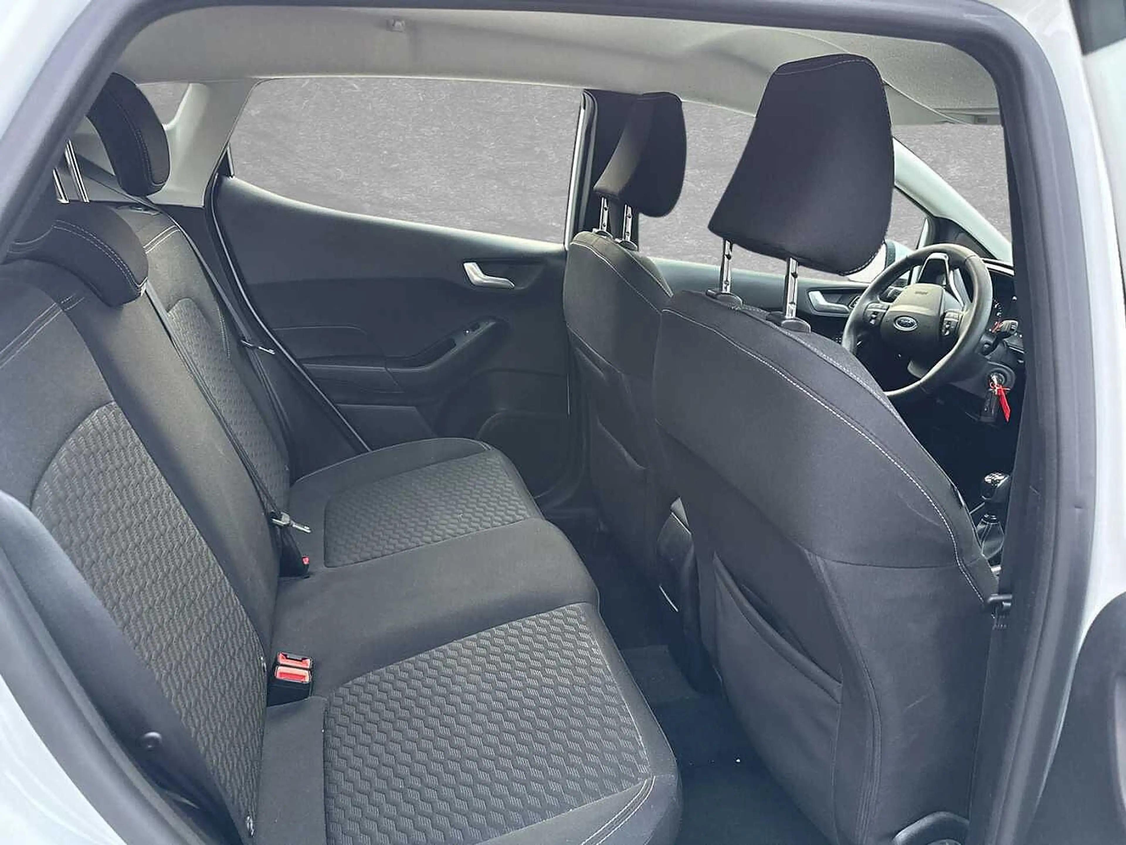 Ford Fiesta 1.0 EcoBoost TITANIUM — photo 5
