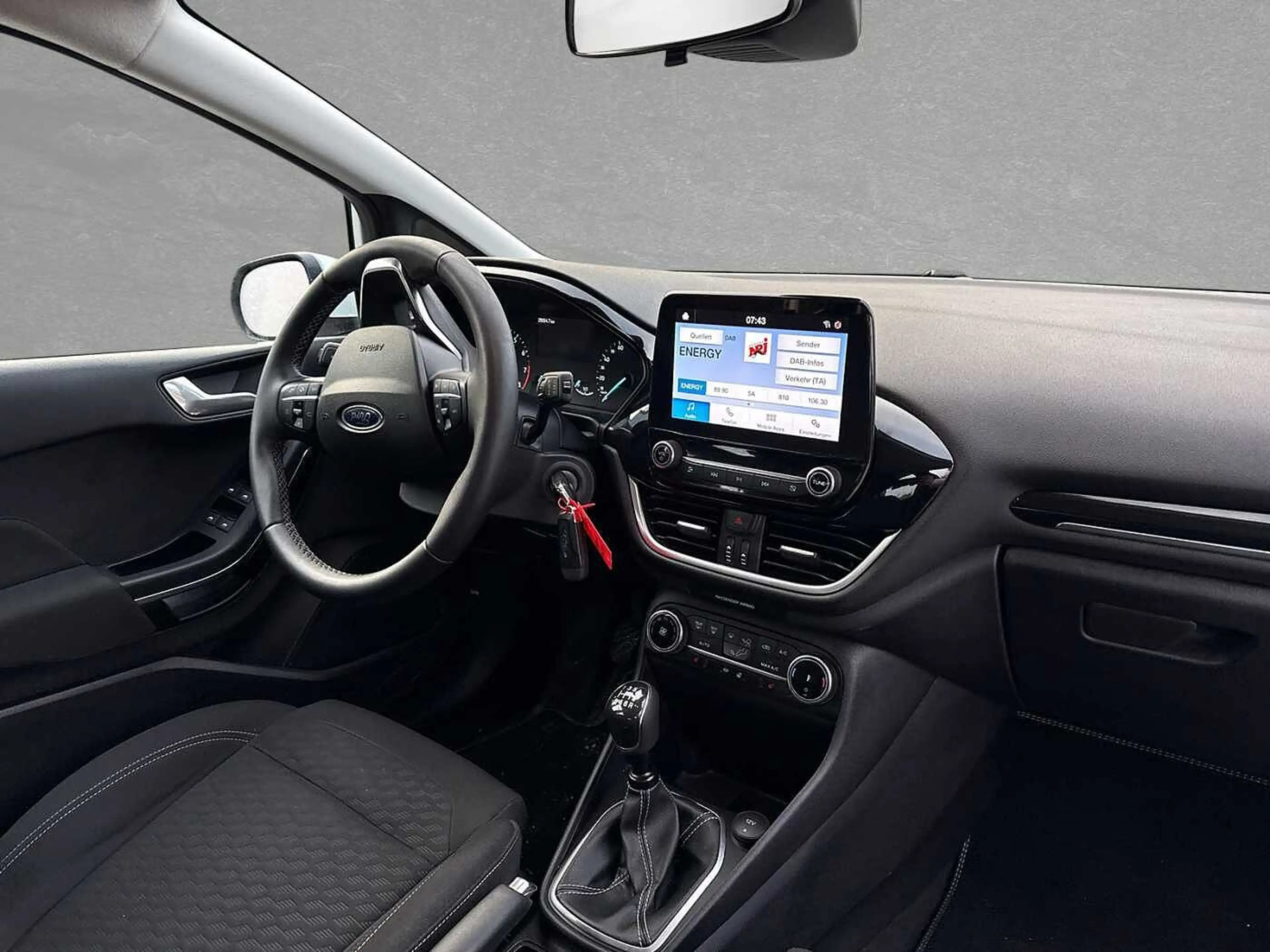Ford Fiesta 1.0 EcoBoost TITANIUM — photo 4