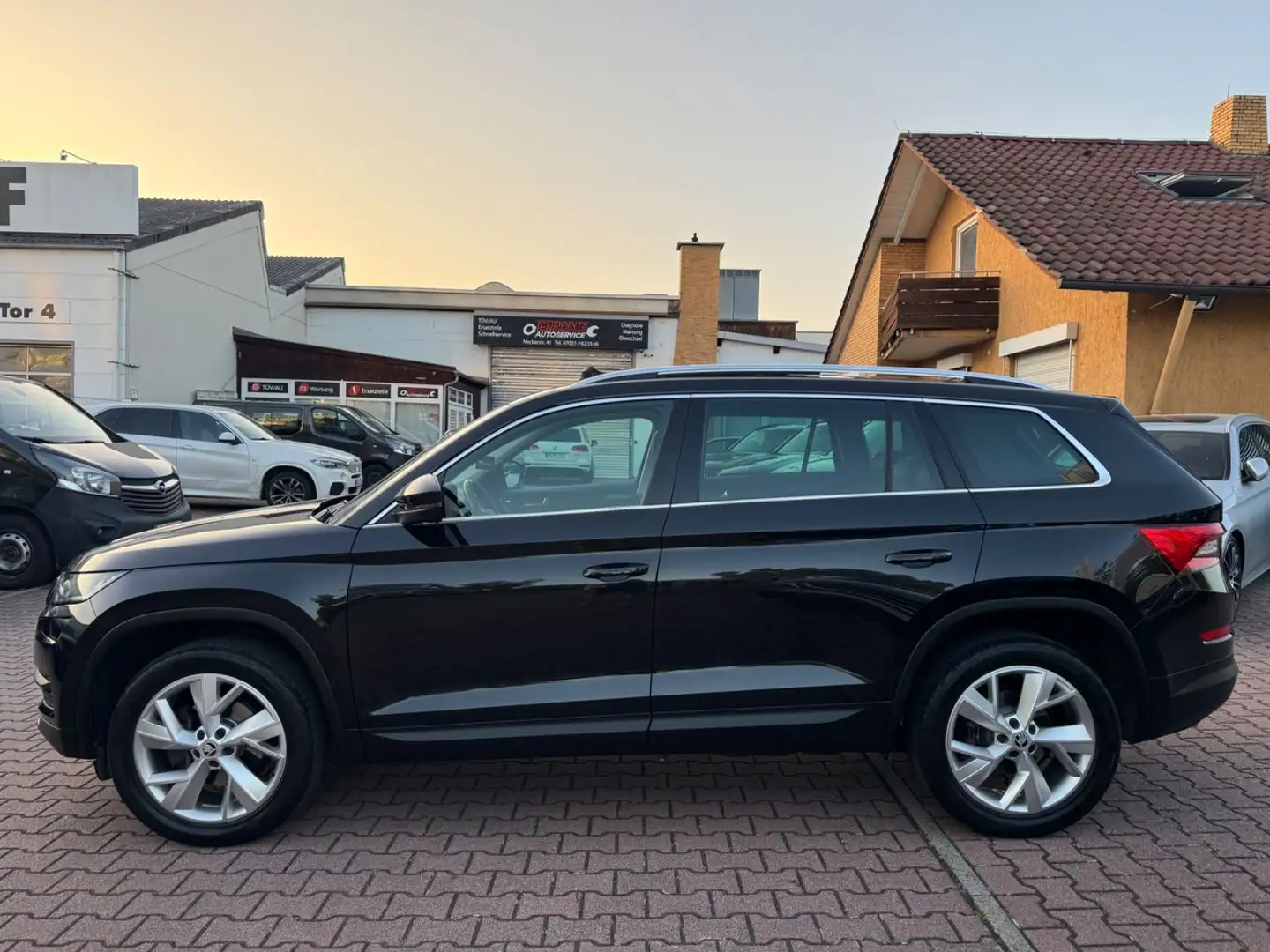 Skoda Kodiaq Style 4x4 AHK+STDHZG+PANO+CAM+LED+ACC+ Noir - 2