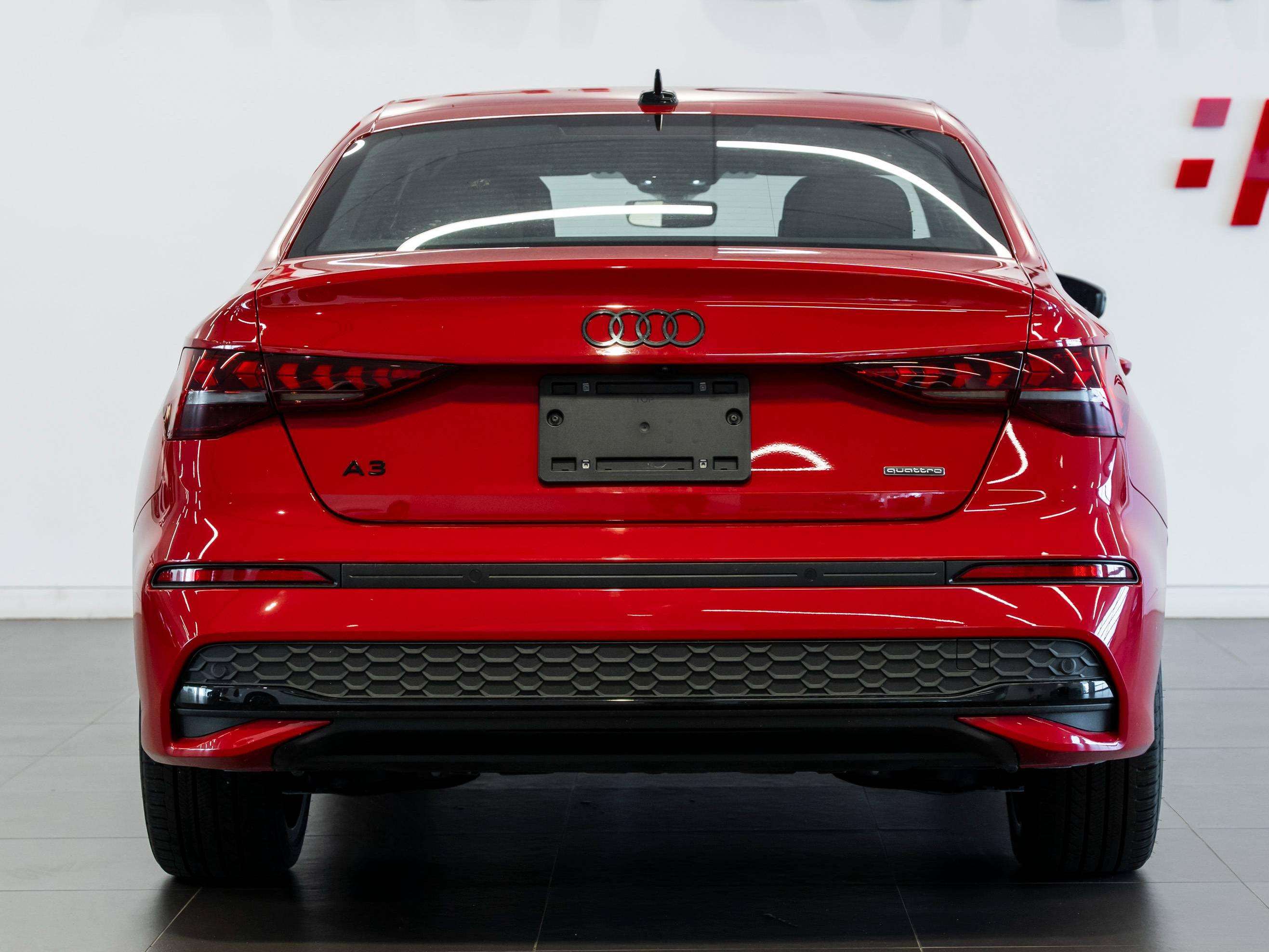 2025 Audi A3 quattro | Vorsprung Package | Toit panoramique | — снимка 1