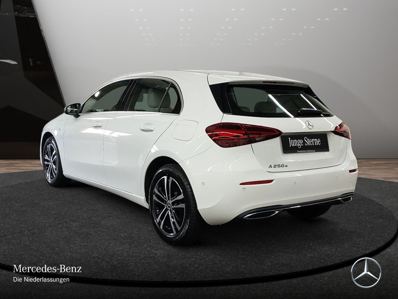 Mercedes-Benz A 250 e PROGRESSIVE+LED+KAMERA+8G — photo 10