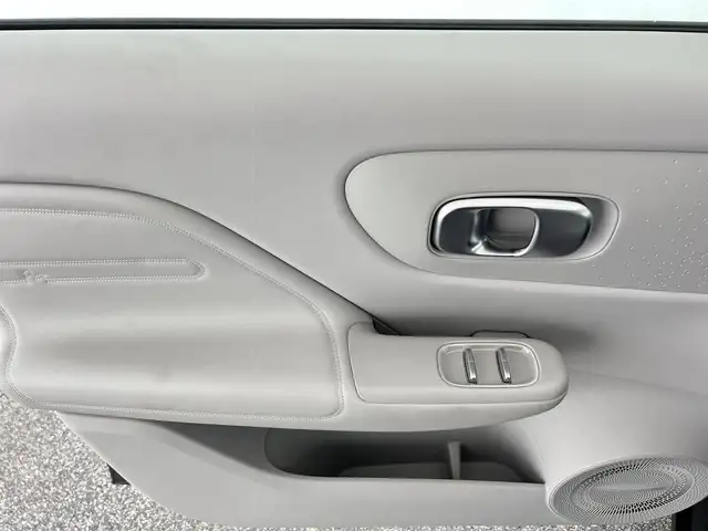 Leapmotor B10 view 13