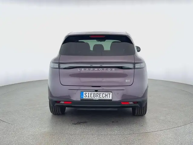 Leapmotor B10 view 4
