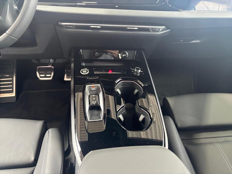 Audi A5 Avant e-hybrid (PHEV) Audi A5 Avant Corporate S e-hybrid quattro 220 kW S tronic — photo 11