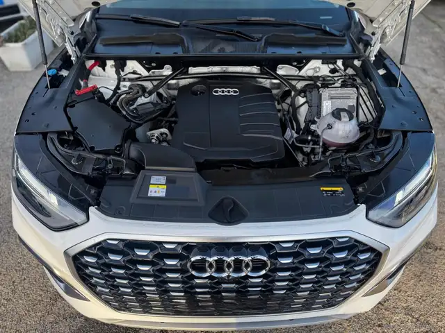 Audi Q5 view 6