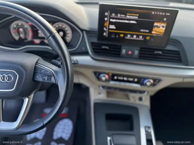 Audi Q5 view 14