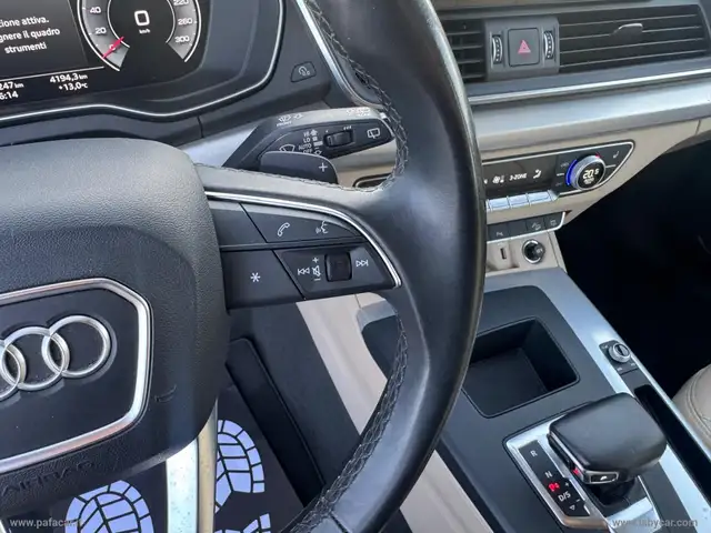 Audi Q5 view 15