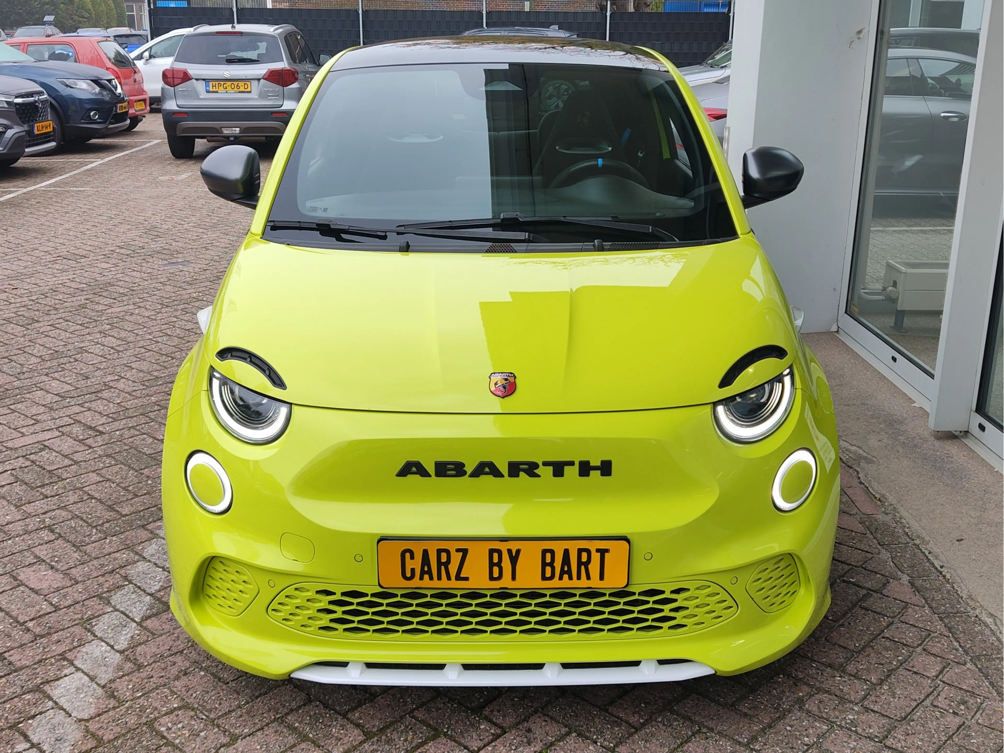 Abarth 500e SCORPIONISSIMA 42 kWh Alcantara sportstuur | Pano — photo 8