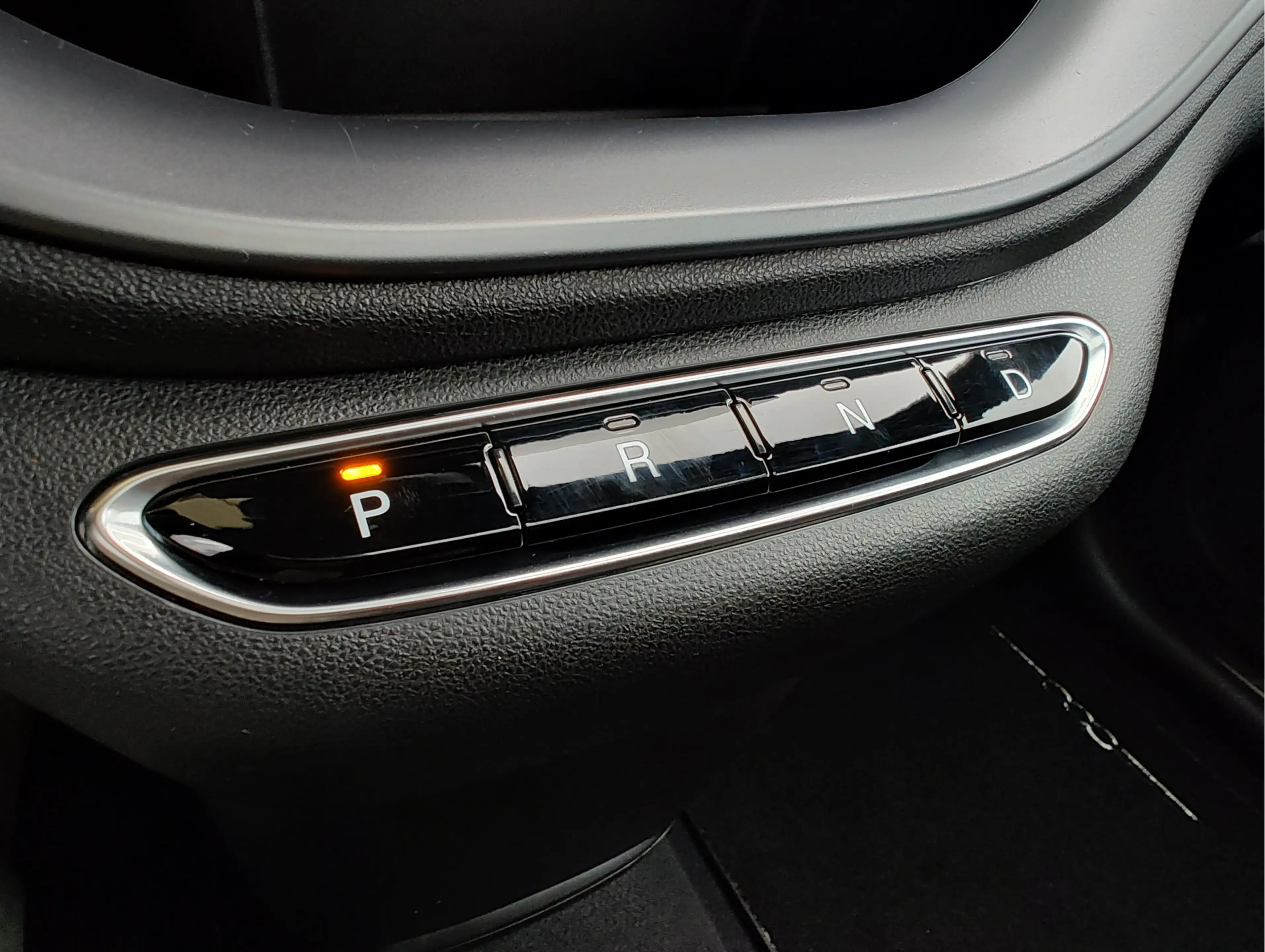 Abarth 500e SCORPIONISSIMA 42 kWh Alcantara sportstuur | Pano — photo 19