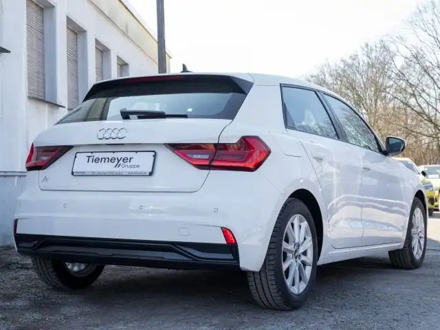 Audi A1 view 3