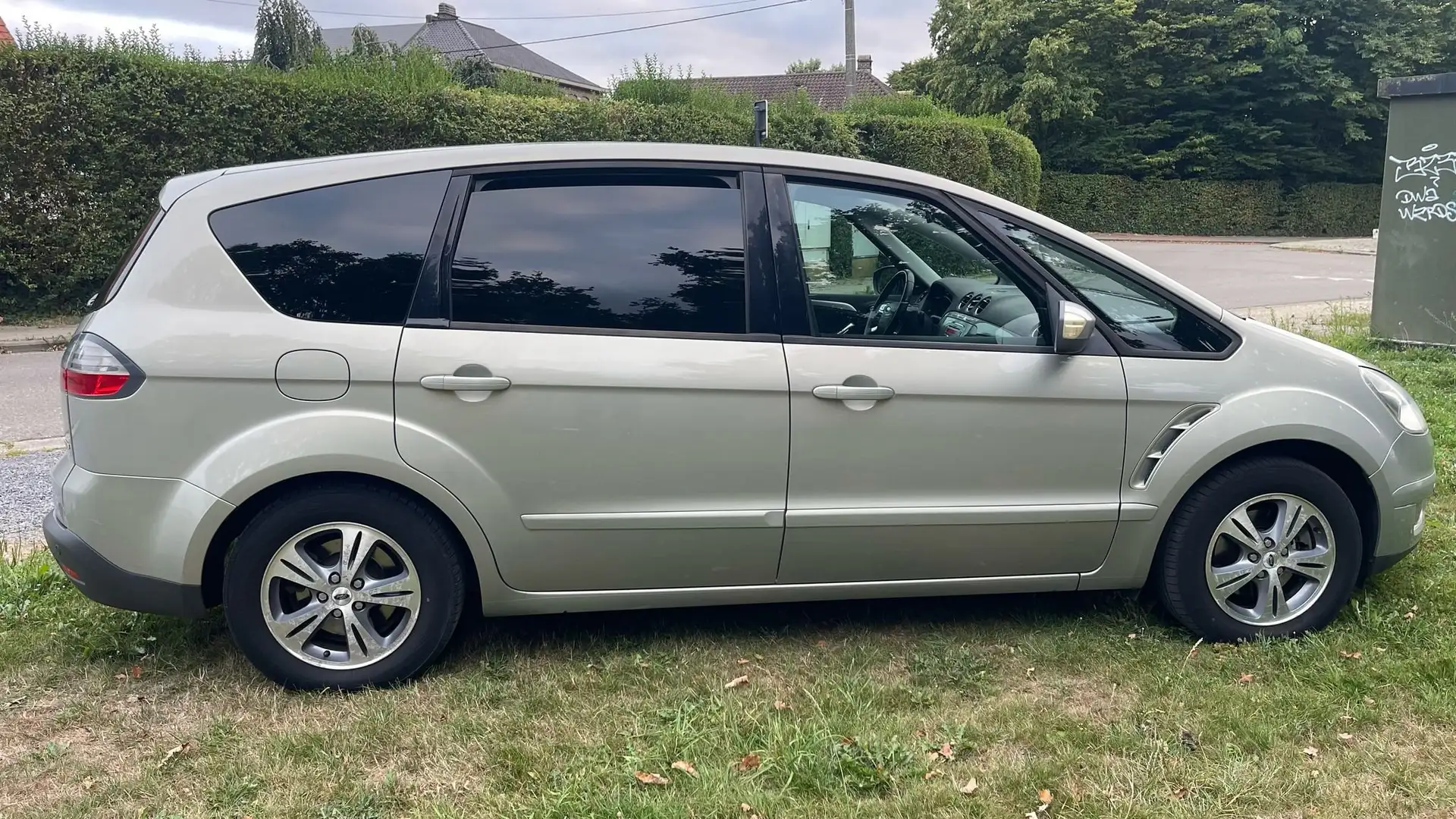 Ford S-Max S-Max 2.0i FFV Ambiente Zilver - 2