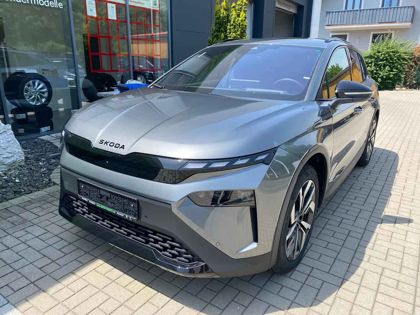 Skoda Elroq 85 Sportline Maxx Wärmepumpe*AHK-Vorb.*Navi*Matrix Grau - 2