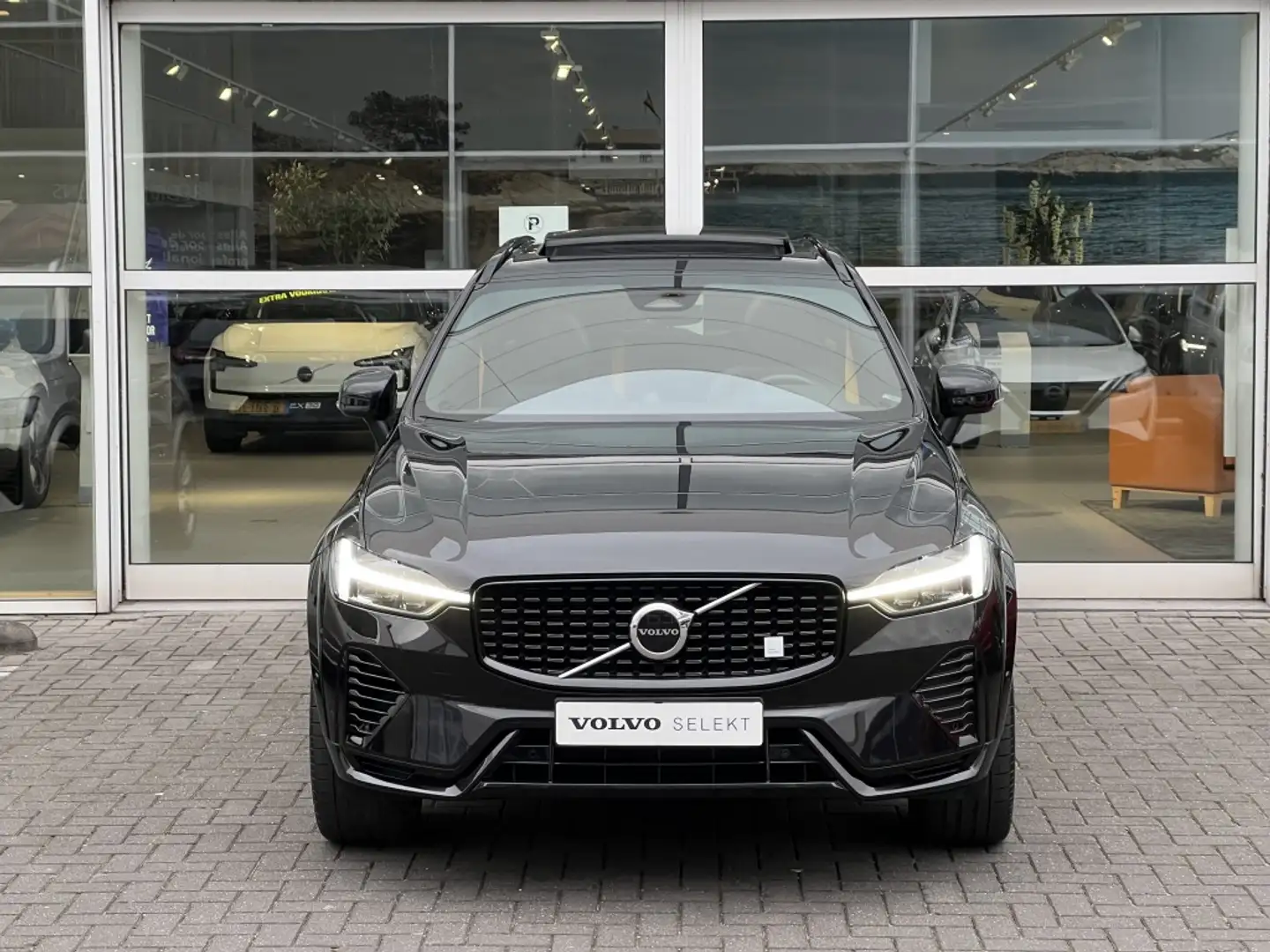 Volvo XC60 T8 405PK Polestar Engineered| B&W Sound| Panodak| Zwart - 2