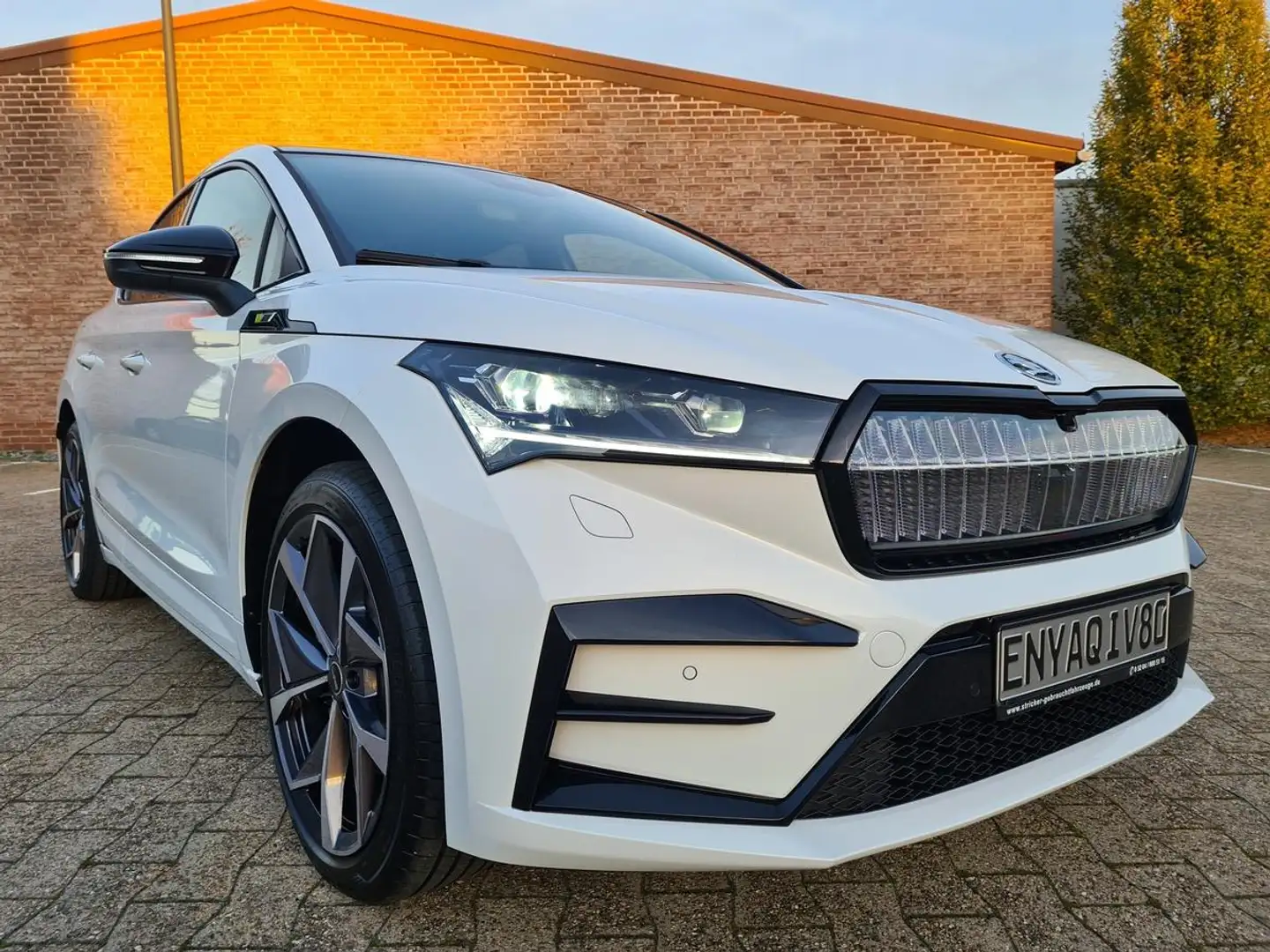 Skoda Enyaq iV Coupé RS Suite 21 Zoll Matrix AHK 3,99% Blanco - 2