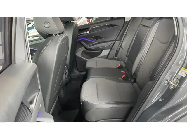 Volkswagen Tiguan view 15