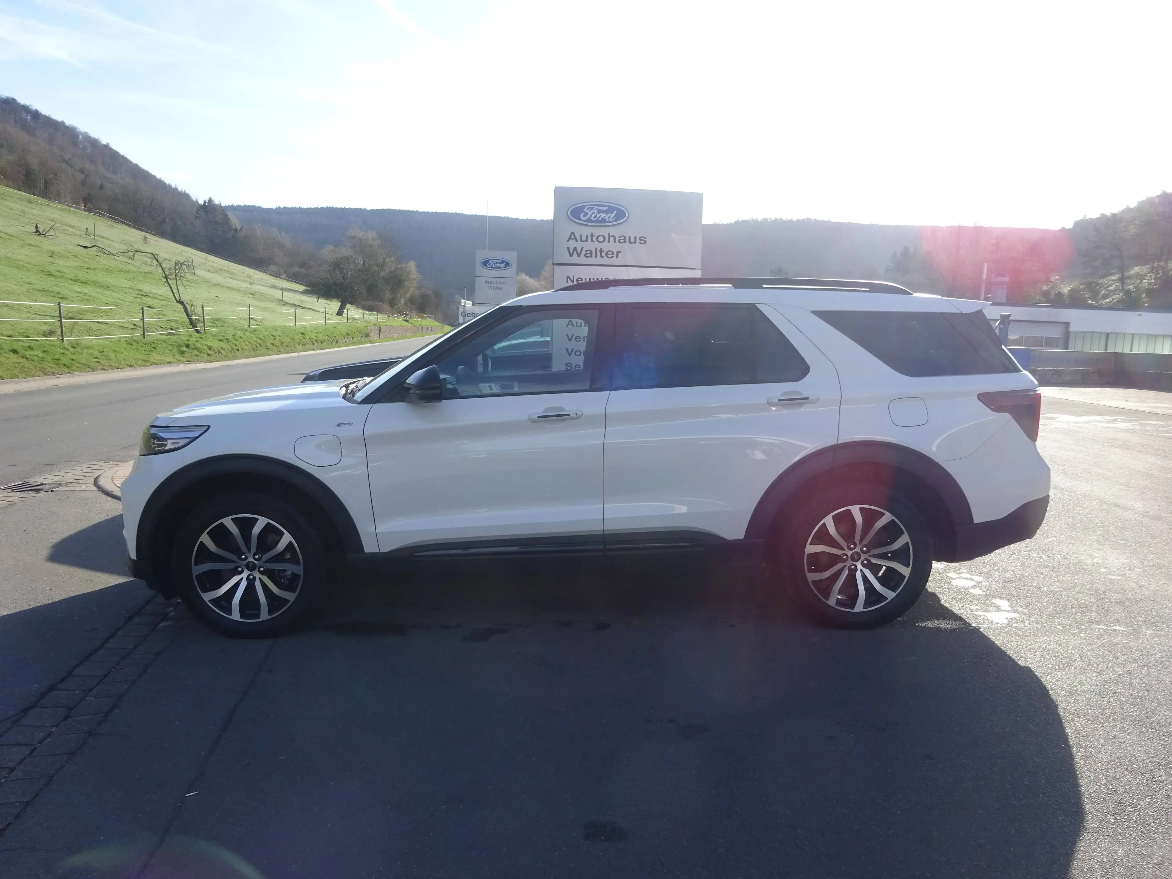 Ford Explorer ST-Line Plug-in-Hybrid 4x4 AHK — photo 5