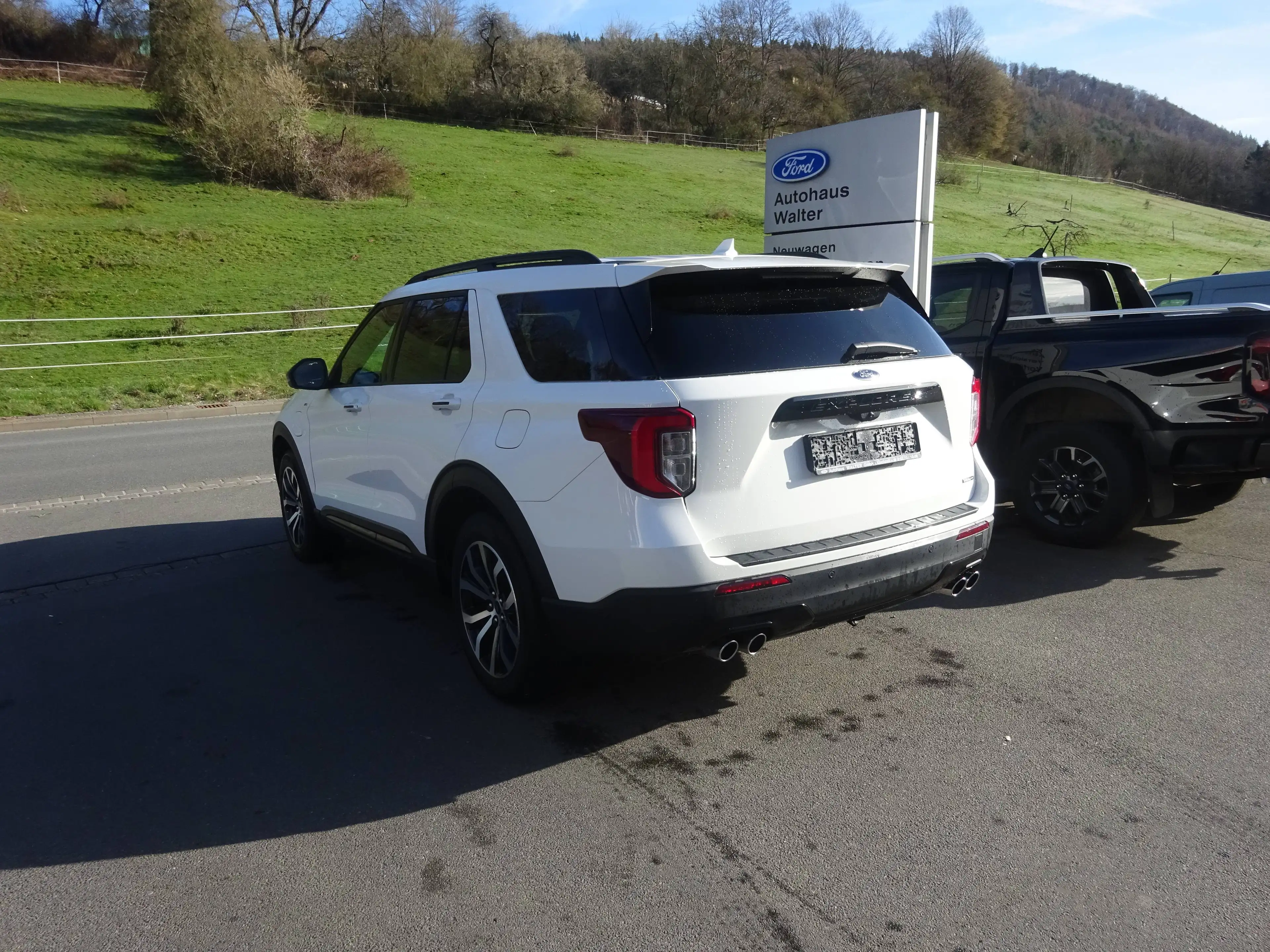 Ford Explorer ST-Line Plug-in-Hybrid 4x4 AHK — photo 6