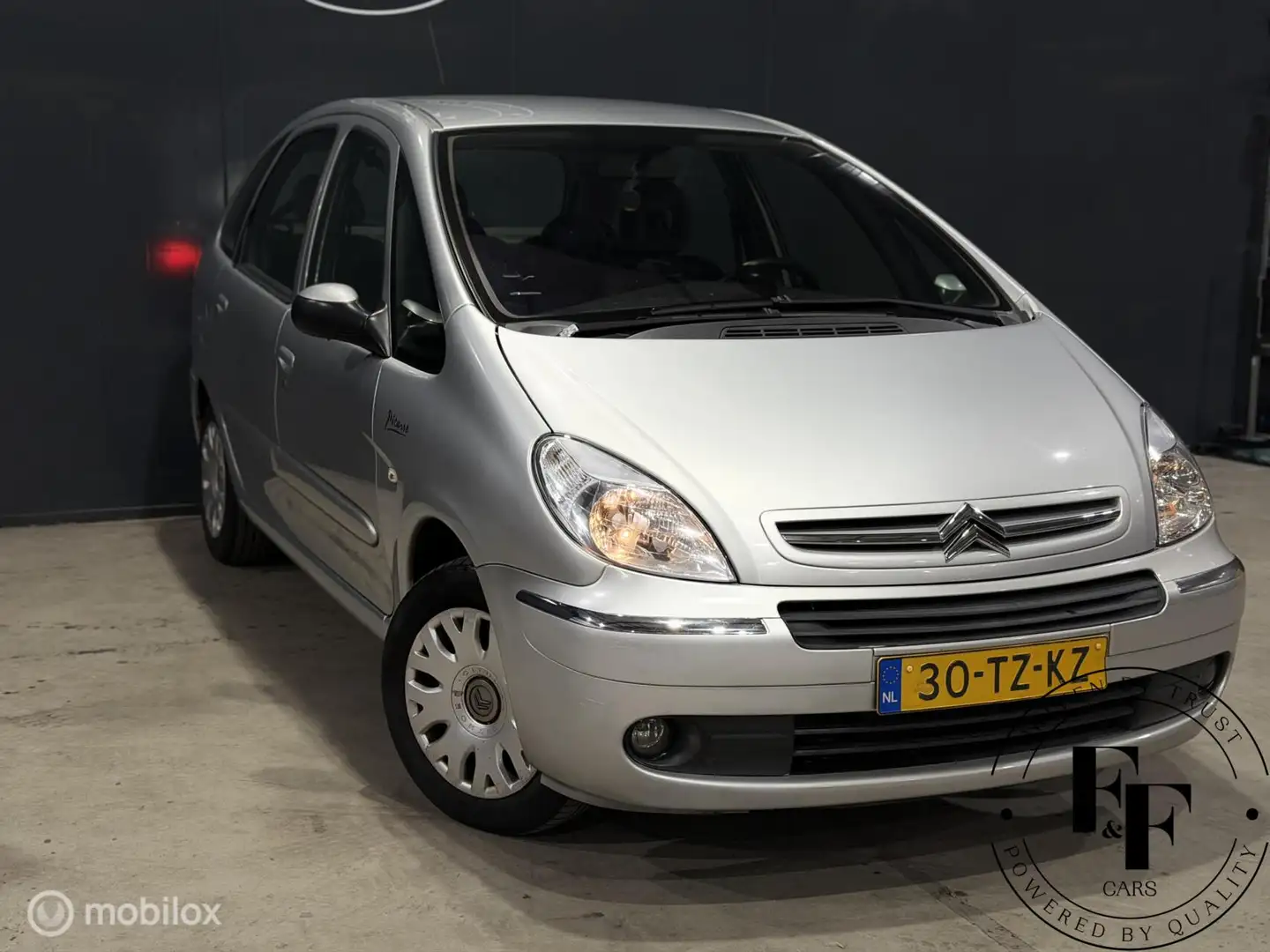 Citroen Xsara Picasso 1.6i|107000km NAP|109pk|Airco|Park sensor Gris - 1