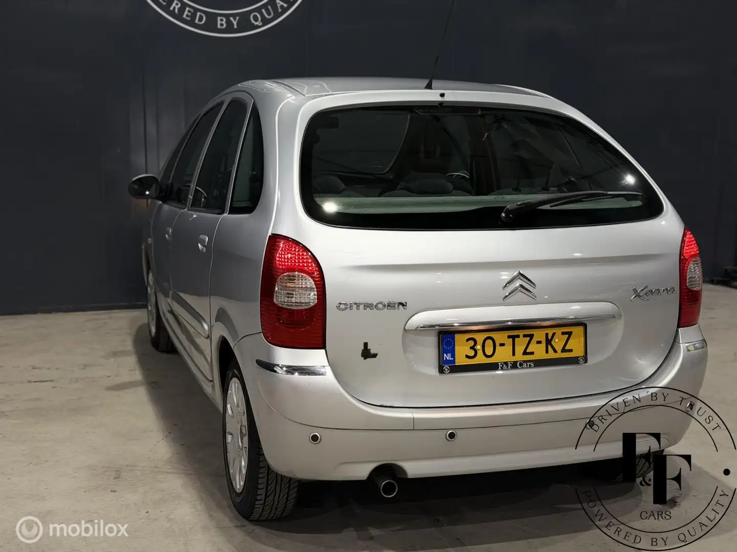 Citroen Xsara Picasso 1.6i|107000km NAP|109pk|Airco|Park sensor Gris - 2
