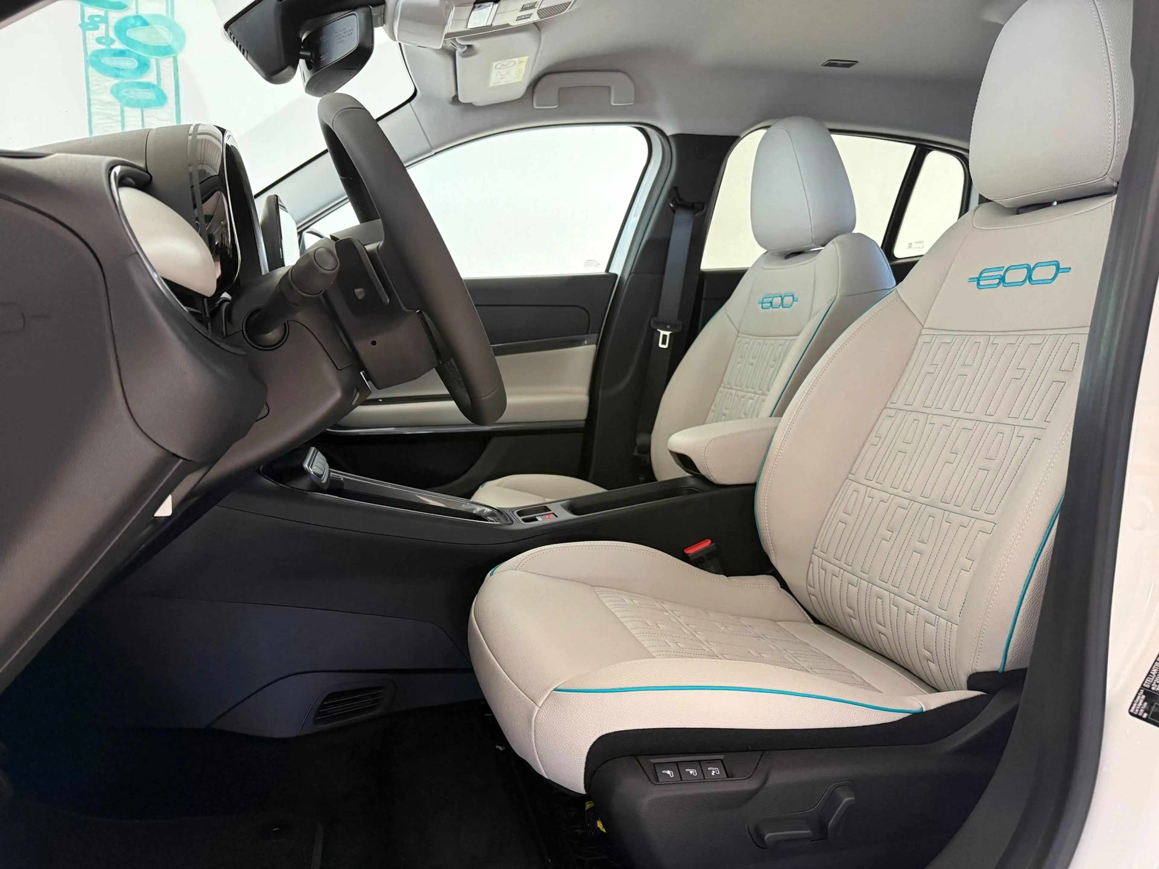 Fiat 600 La Prima Hybrid 1.2 T3 81 kW (110 PS) DCT Klima... — photo 7
