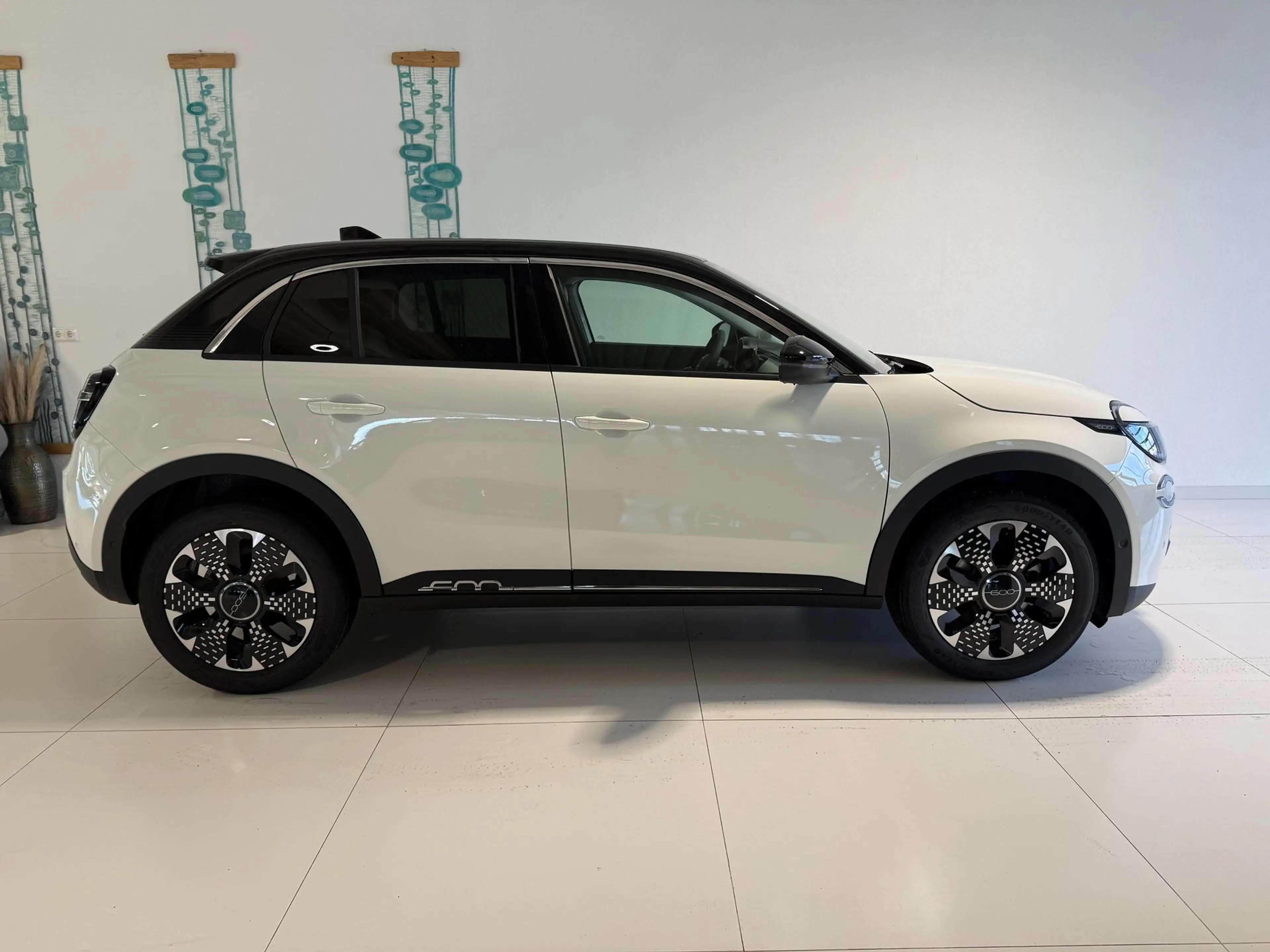 Fiat 600 La Prima Hybrid 1.2 T3 81 kW (110 PS) DCT Klima... — photo 4