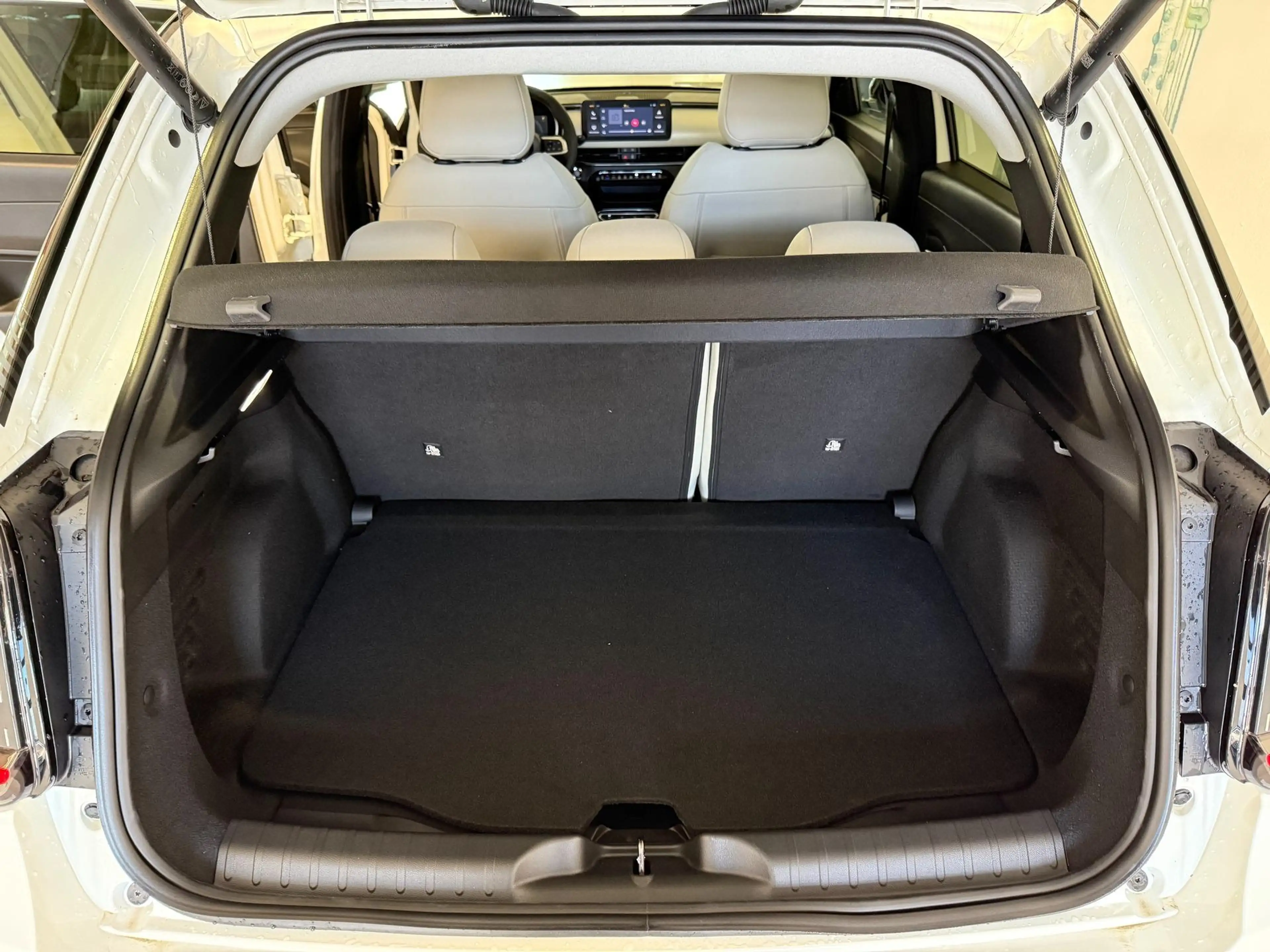 Fiat 600 La Prima Hybrid 1.2 T3 81 kW (110 PS) DCT Klima... — photo 12