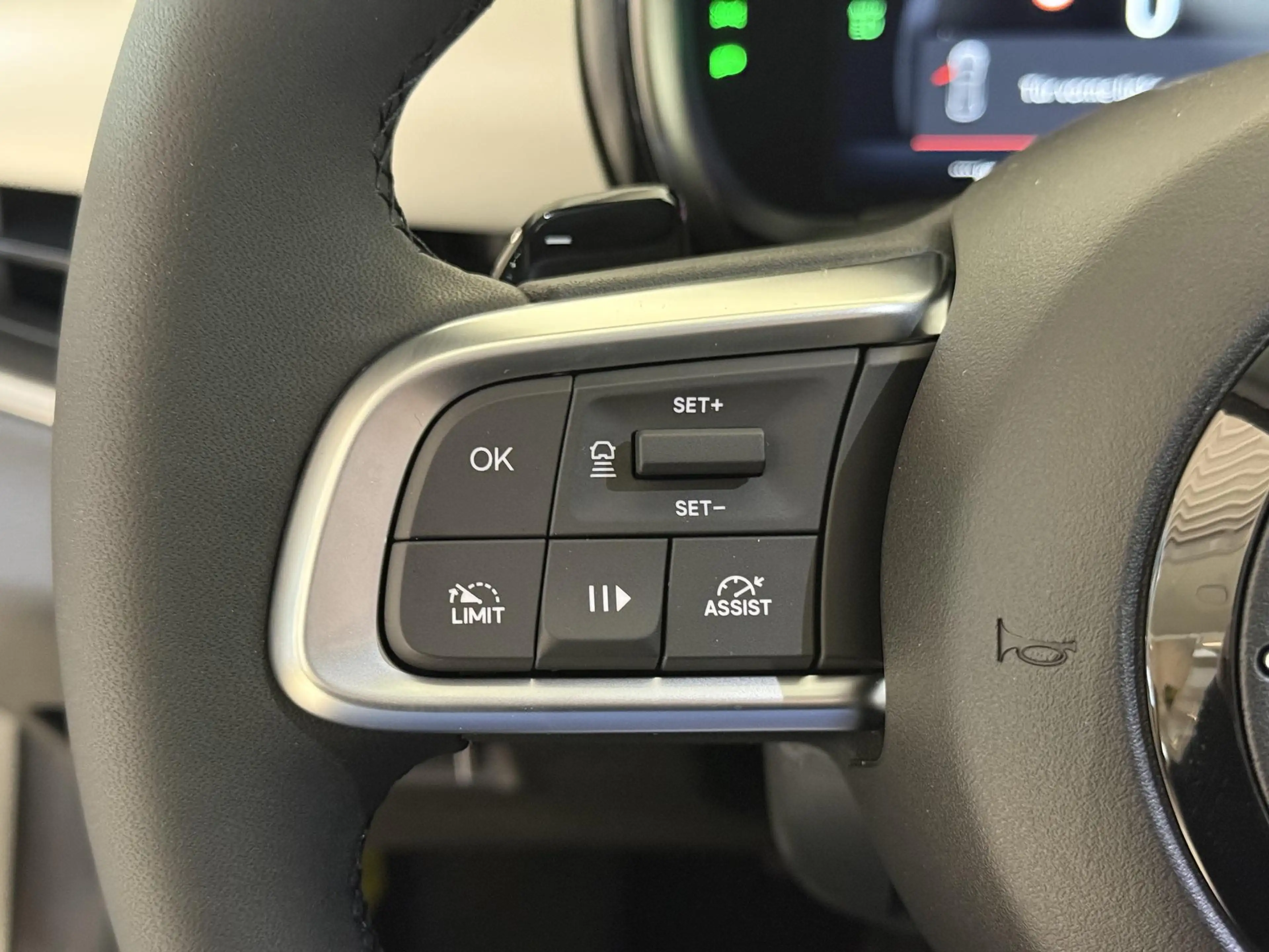 Fiat 600 La Prima Hybrid 1.2 T3 81 kW (110 PS) DCT Klima... — photo 14