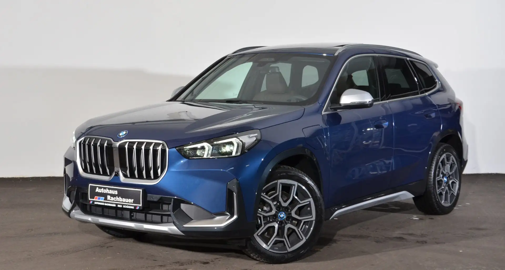 BMW X1 X1 xDrive30e Bleu - 1