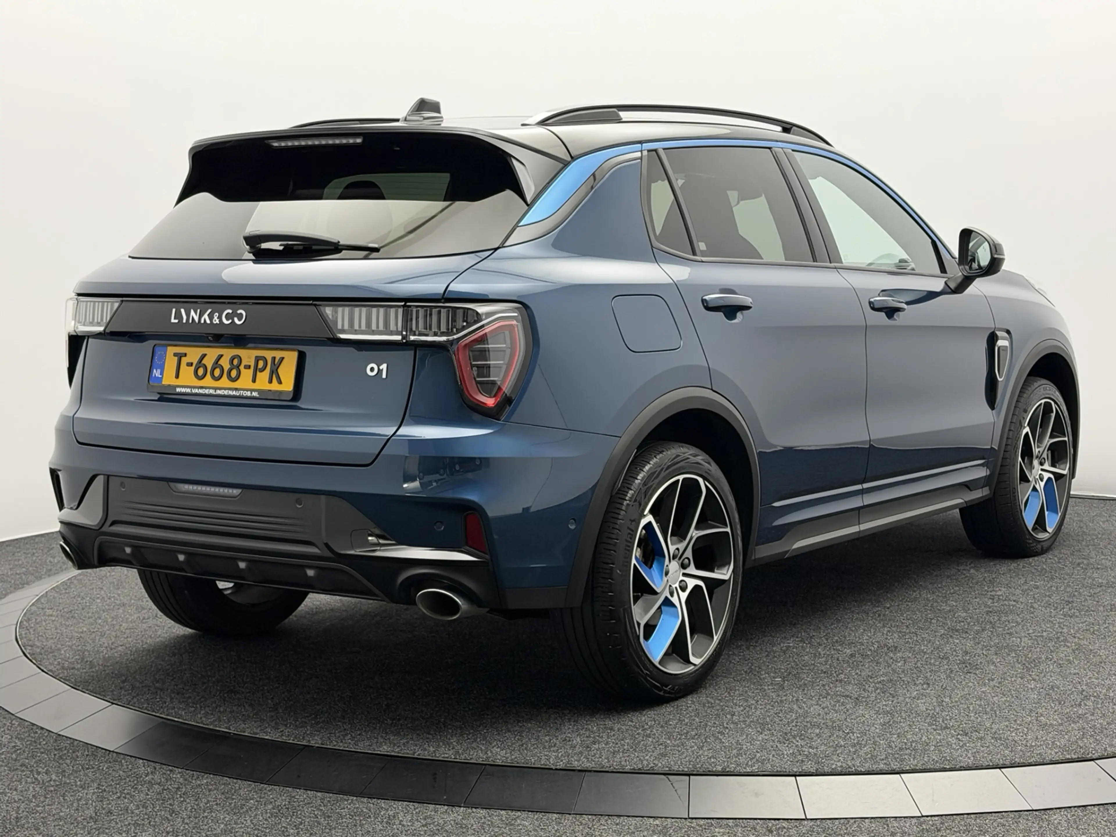 Lynk & Co 01 1.5 Plug-in Hybrid 262PK | Origineel NL | 360° Cam — photo 6