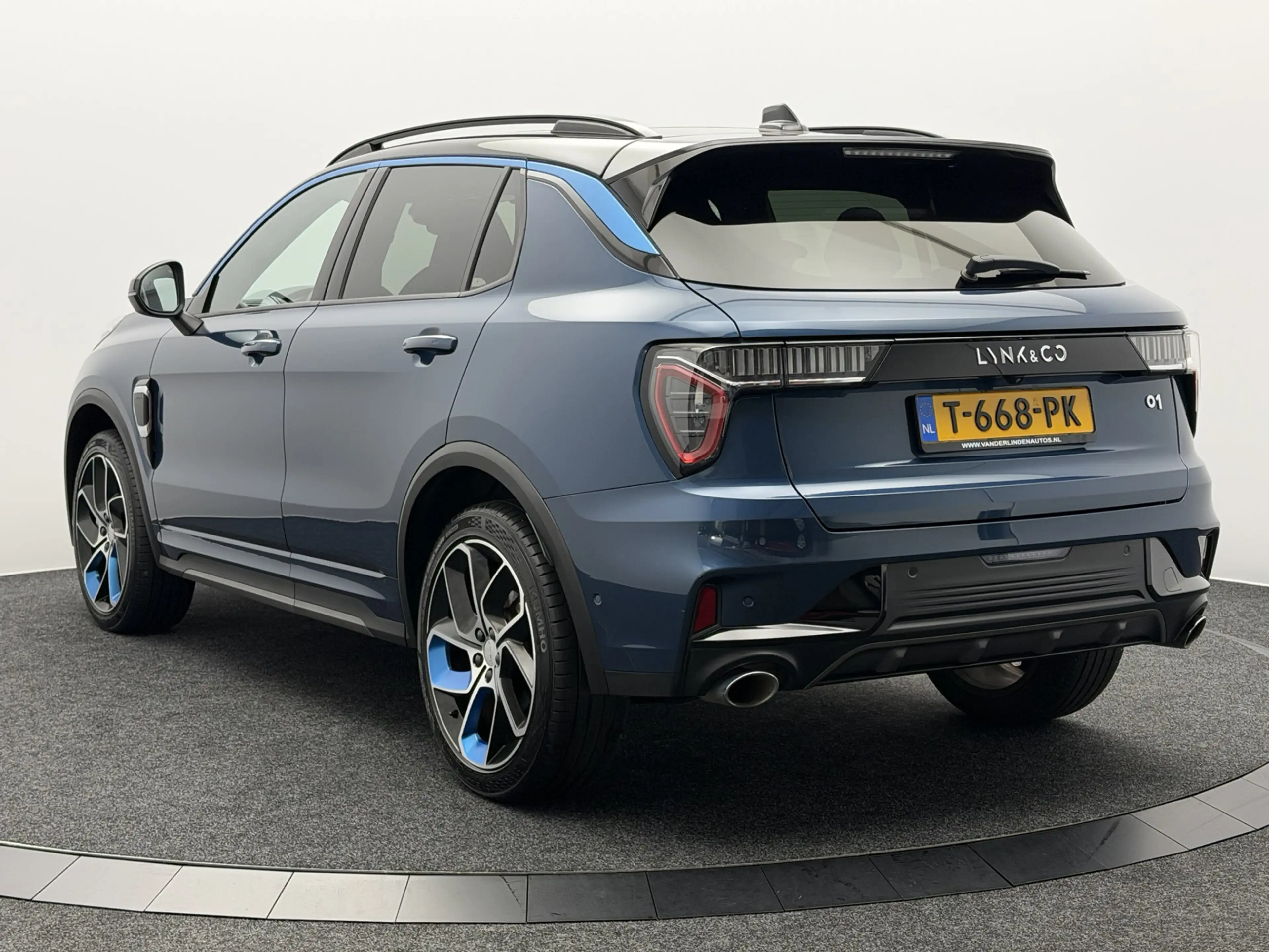 Lynk & Co 01 1.5 Plug-in Hybrid 262PK | Origineel NL | 360° Cam — photo 4