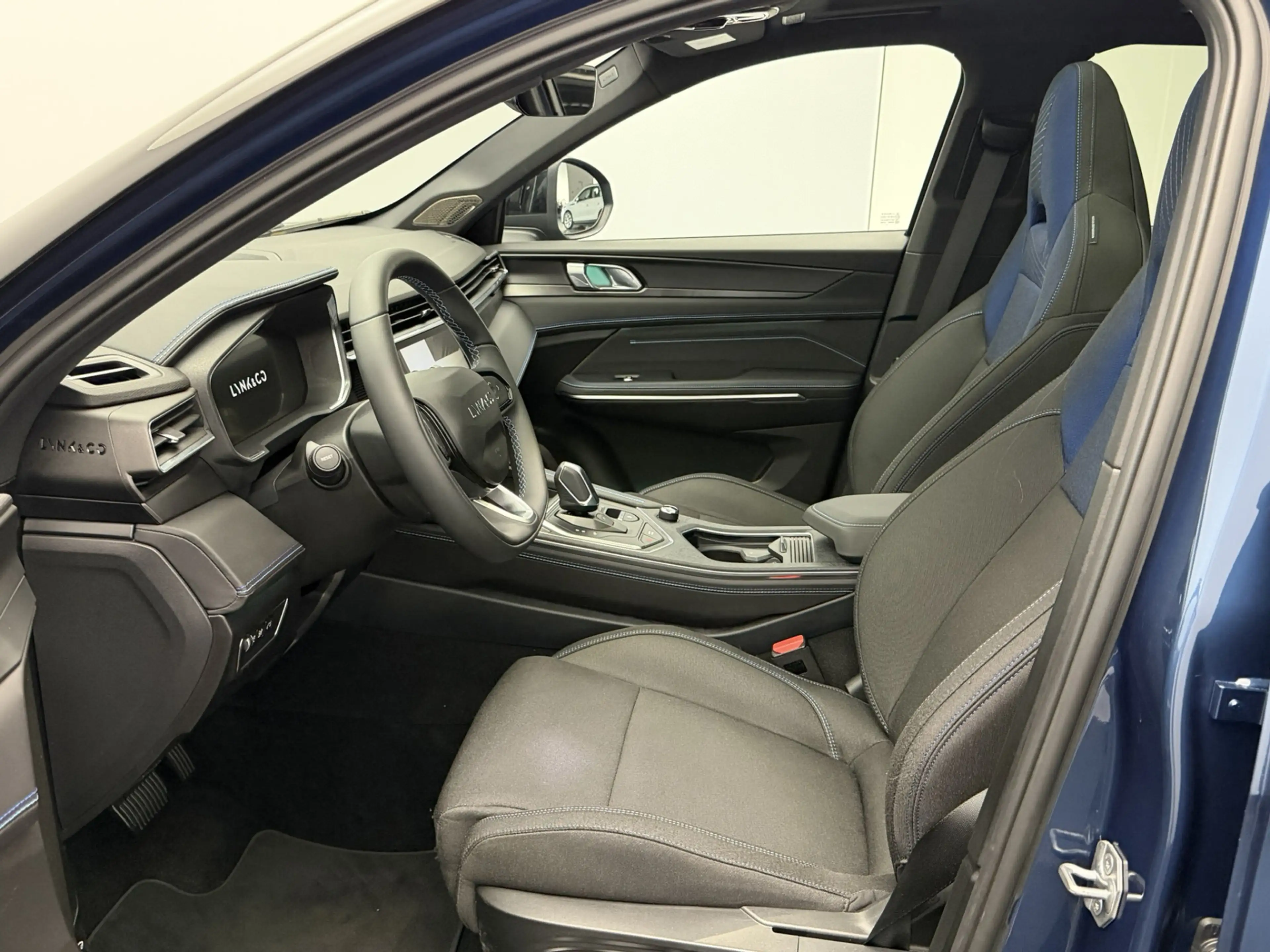 Lynk & Co 01 1.5 Plug-in Hybrid 262PK | Origineel NL | 360° Cam — photo 10