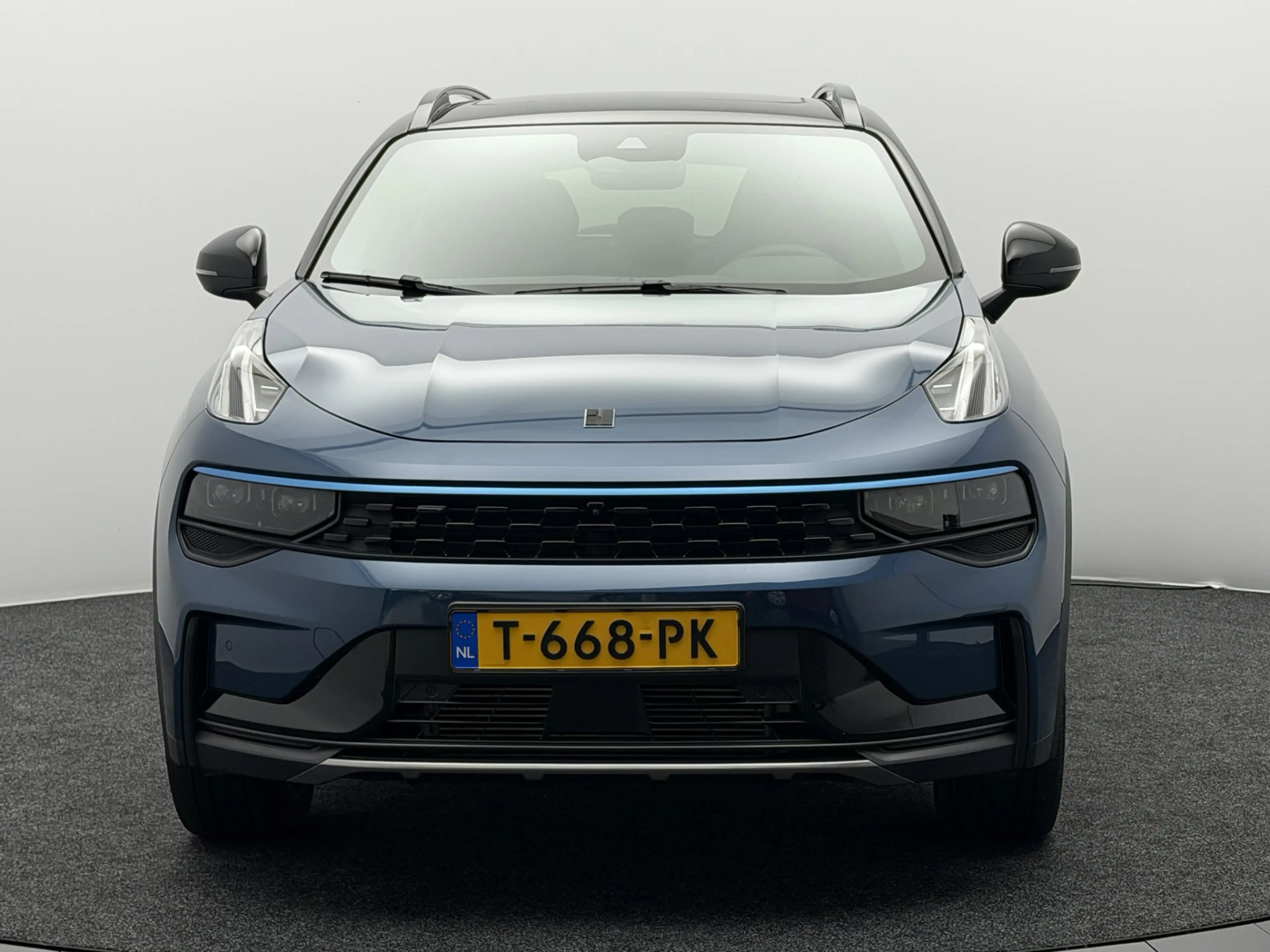 Lynk & Co 01 1.5 Plug-in Hybrid 262PK | Origineel NL | 360° Cam — photo 9