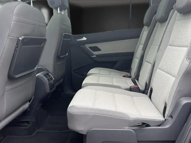 Volkswagen Touran view 19