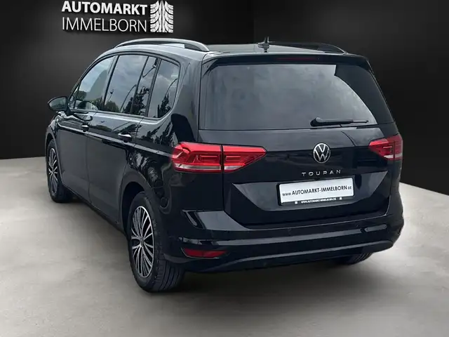 Volkswagen Touran view 6