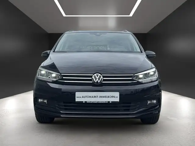 Volkswagen Touran view 9