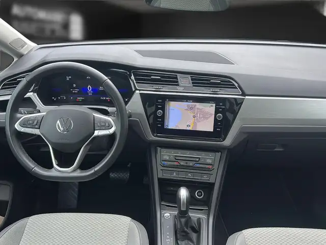 Volkswagen Touran view 14