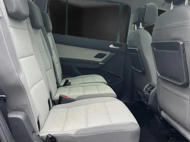 Volkswagen Touran view 17