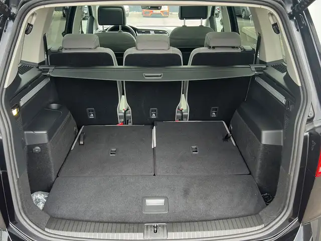 Volkswagen Touran view 25