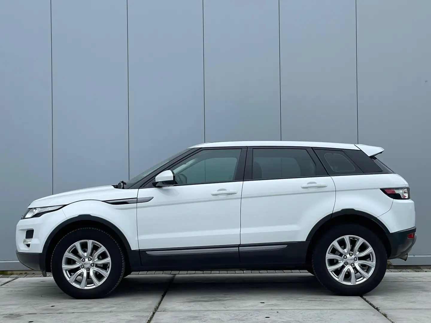 Land Rover Range Rover Evoque 2.2 eD4 2WD Pure | Navi | Leder | Panoramadak | PD Weiß - 2