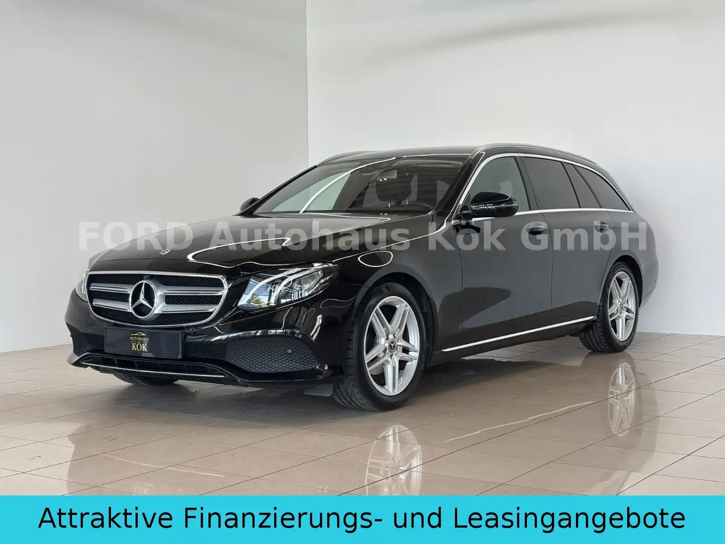 Mercedes-Benz E 200 E -Klasse T-Modell 8 Fach 360KAM Navi SHZ Schwarz - 1