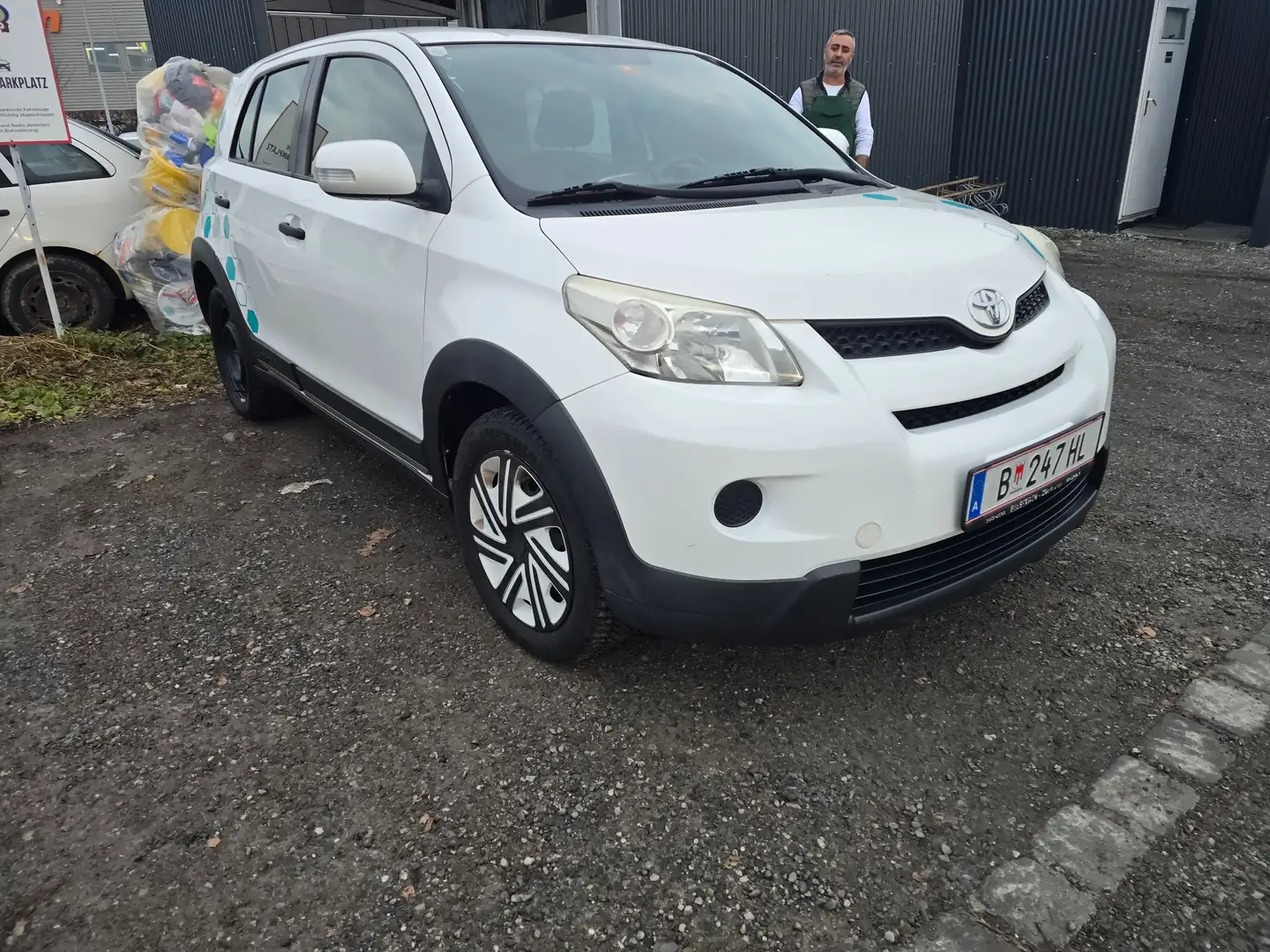 Toyota Urban Cruiser Pickel bis März mit Überzug Weiß - 2