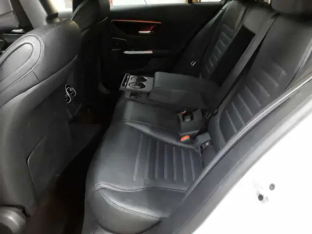 Mercedes-Benz C-Class view 13