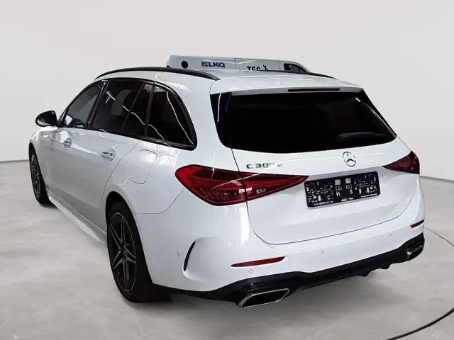 Mercedes-Benz C-Class view 5